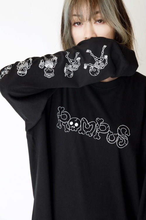 キャンディストリッパー×パフィー大貫亜美、ドラマ『ストレンジャーシングス』着想のアートTシャツコピー