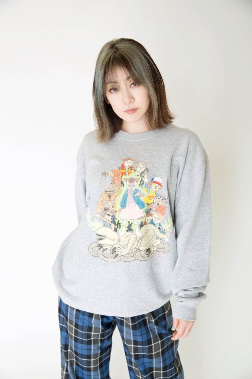 キャンディストリッパー×パフィー大貫亜美、ドラマ『ストレンジャーシングス』着想のアートTシャツコピー