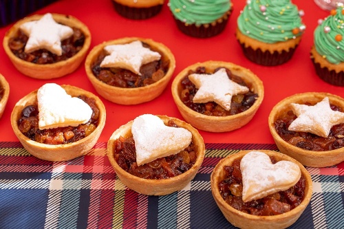キャス キッドソンのクリスマススイーツビュッフェがコンラッド東京にて - イギリス風ケーキなどコピー