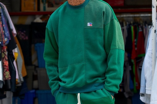 KITH×ラッセルアスレティックのコラボパーカー＆ショーツ、ヴィンテージ生地をパッチワークした1点物