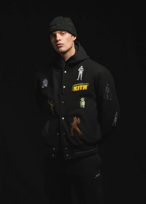 KITH『スター・ウォーズ』、ダース・ベイダーなど人気キャラモチーフのウェア&限定チェアコピー KITH『スター・ウォーズ』、ダース・ベイダーなど人気キャラモチーフのウェア&限定チェアコピー