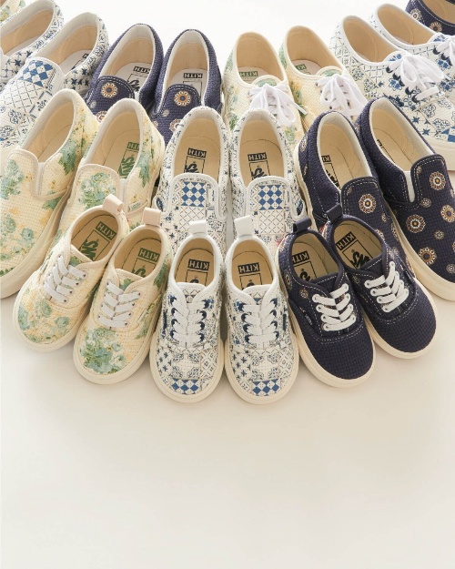 KITH×Vans Vaultのスニーカー、花柄やタイル模様のオーセンティック&クラシックスリッポンコピー KITH×Vans Vaultのスニーカー、花柄やタイル模様のオーセンティック&クラシックスリッポンコピー