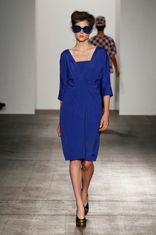 よそよそしいエレガントさと、子供のような純真な強さ - カレンウォーカー(KAREN WALKER) 2012年春夏コレクションコピー