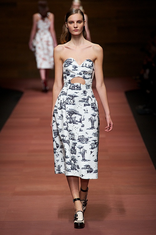 カルヴェン(CARVEN) 2013年春夏コレクション - 自由で冒険心溢れる女性像コピー