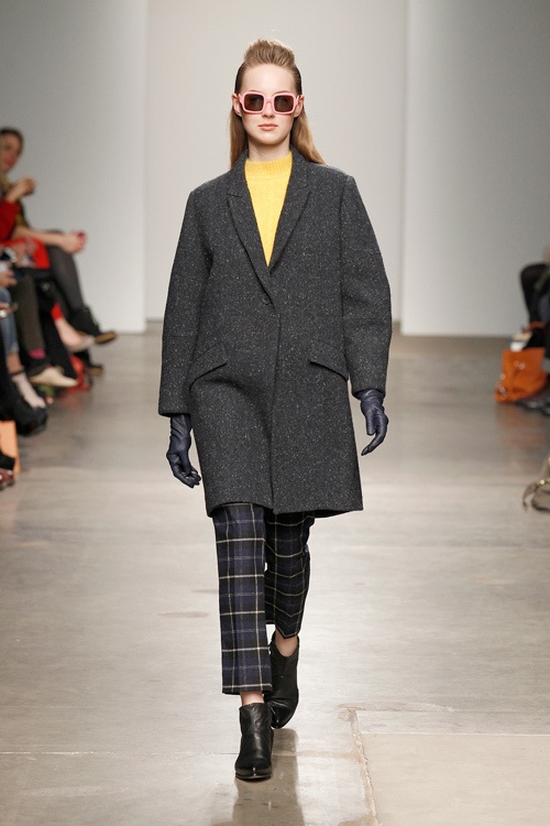KAREN WALKER(カレンウォーカー) 2012-13年秋冬コレクション - 印象的なアイディアをMIXコピー