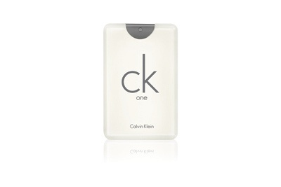 カルバンクライン「ck one」渋谷パルコ限定ボトルが自動販売機で発売！