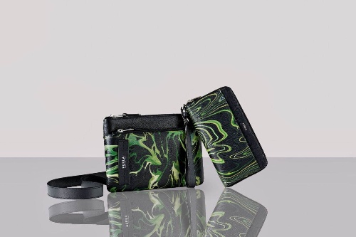 フルラ“マーブル模様”のメンズバッグ&財布、日本の伝統技術を応用したDWS JAPANとコラボコピー フルラ“マーブル模様”のメンズバッグ&財布、日本の伝統技術を応用したDWS JAPANとコラボコピー