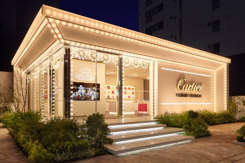 「カルティエ座」音楽で“愛”を伝えるクリスマス限定イベントが東京&大阪で、8m越えのツリーもコピー 「カルティエ座」音楽で“愛”を伝えるクリスマス限定イベントが東京&大阪で、8m越えのツリーもコピー