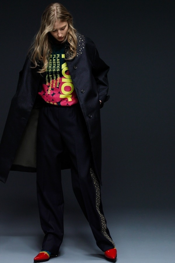 カラー2018-19年秋冬ウィメンズコレクション - 自由なアイデアで洋服に彩りをもたらすコピー カラー2018-19年秋冬ウィメンズコレクション - 自由なアイデアで洋服に彩りをもたらすコピー