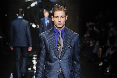 ヴェルサーチ(VERSACE) 2012-13年秋冬コレクション - ラギッドラグジュアリーな男らしさ
