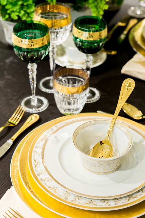 ヴェルサーチ、日本初「VERSACE HOME」を銀座にオープン - 家具、インテリア雑貨などコピー