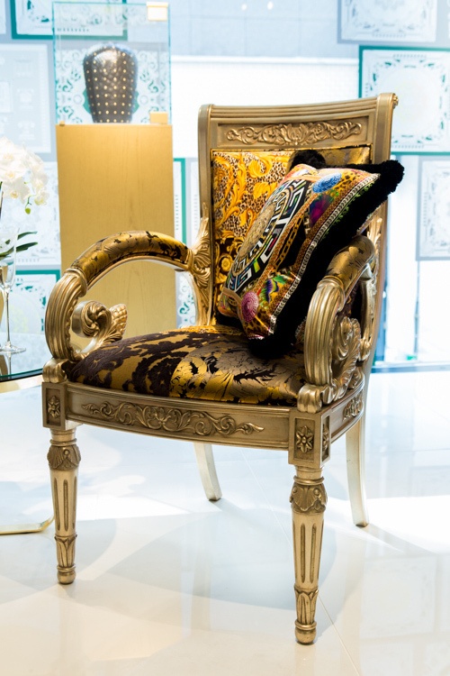 ヴェルサーチ、日本初「VERSACE HOME」を銀座にオープン - 家具、インテリア雑貨などコピー