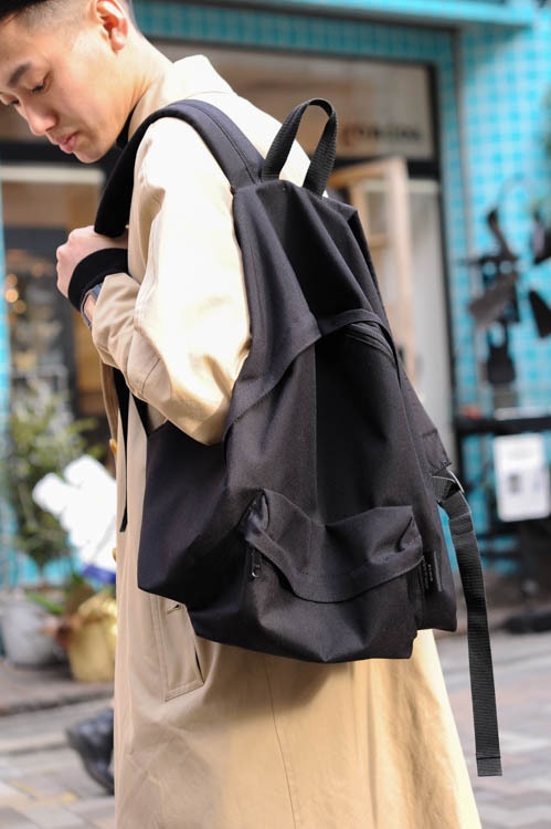 「春アウター」の着こなし術、トレンチコート&デニムジャケットのスナップ特集コピー 「春アウター」の着こなし術、トレンチコート&デニムジャケットのスナップ特集コピー