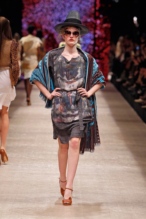 Vivienne Westwood青山店限定の“World