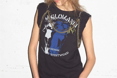 ヴィヴィアン・ウエストウッド アングロマニアの限定Tシャツ＆デニム、90年代デザインを復刻