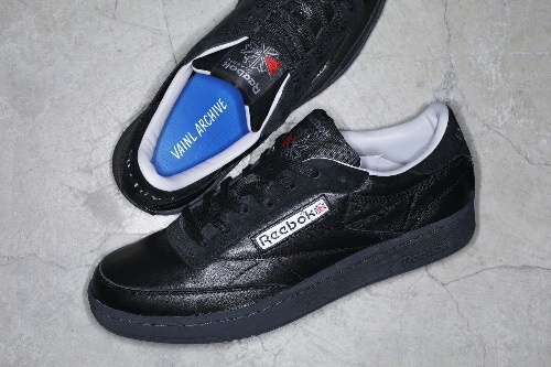 ヴァイナルアーカイブ×リーボックのスニーカー「クラブシー」内側にゴアテックス採用で快適性UP