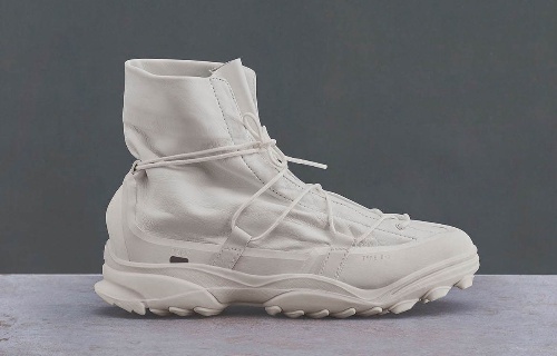 アディダス オリジナルス×OAMCのスニーカー第3弾、ハイカットの登山靴をレザー仕様にコピー
