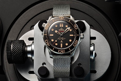オメガから「007」新作仕様の「シーマスター ダイバー300M」ダニエル・クレイグ着用ボンドウォッチ