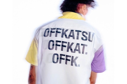 オフ-ホワイトの新作、グラフィックを乗せたTシャツや穴あきバッグ - 米アーティストとコラボ